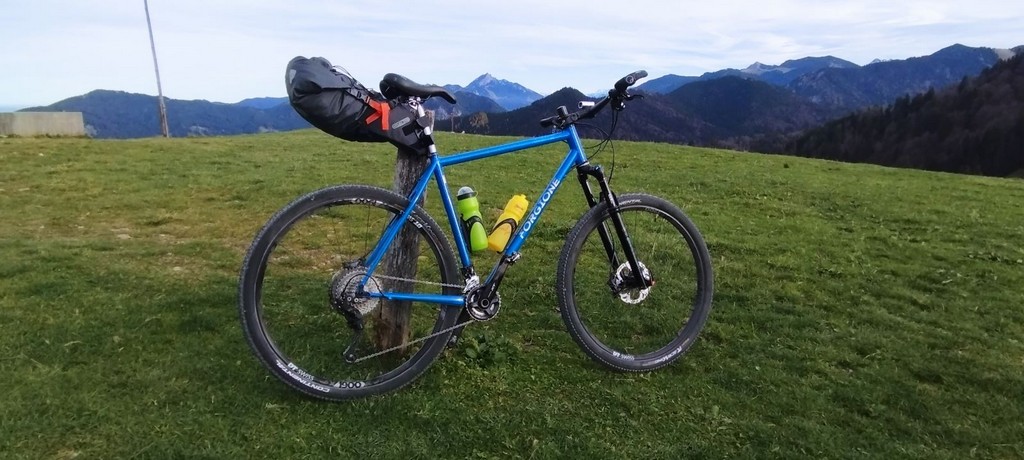 Una bici Forgione durante un giro sui monti
