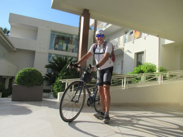 Gabriele da Modica e la sua bicicletta Forgione: dall’Irpinia alla Sicilia in sella a un telaio artigianale in acciaio