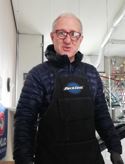 Contatta Vincenzo Forgione Maestro Artigiano Telai per biciclette in acciaio