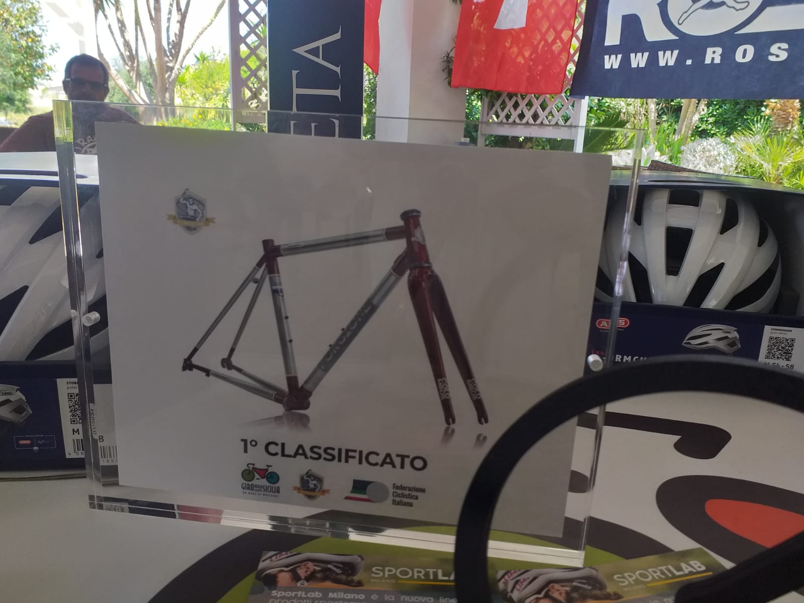 1 Premio della manifestazione Giro della Sicilia, simbolicamente rappresentato con una targhetta