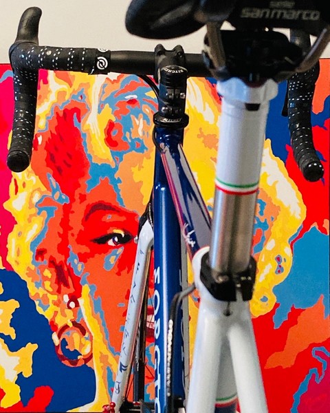 Thanks for the approach Franco! The Forgione bike photographed by Franco in front of a famous portrait of the Marilins