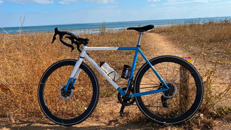 Lionel riding his custom Polaris steel bicycle on Île d'Oléron